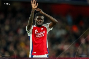 托马斯被控强奸！TA质疑阿森纳：若后勤犯事会怎样？球员为何不同