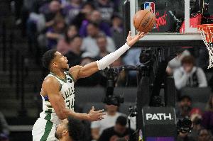 九游游戏-独木难支！字母哥19中12空砍31分10板5助1断 罚球差劲13中6