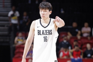 九游游戏-杨瀚森：最近听歌不多 不过华云龙的山东说唱听了一些&amp;词很厉害